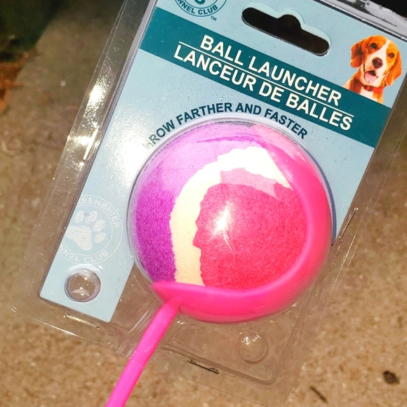 Dog ball launcher toy and ball set Pink* - Picture 1 of 9